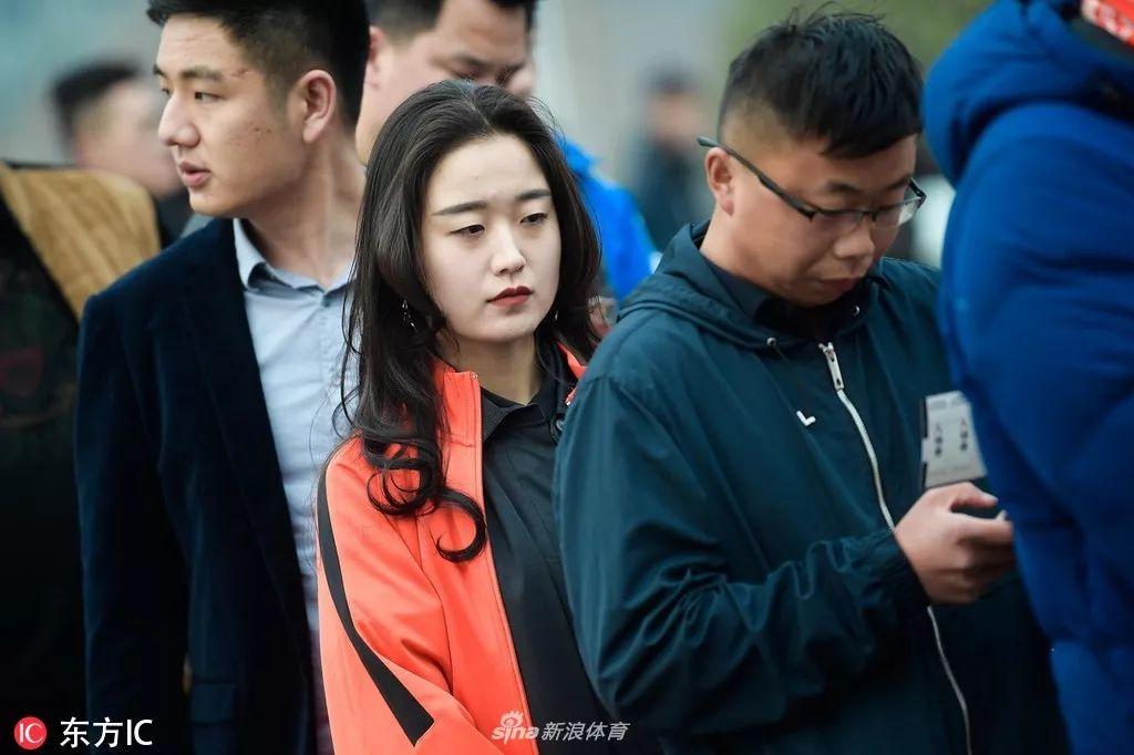 申花主场迎战深圳，一票难求的足球盛宴
