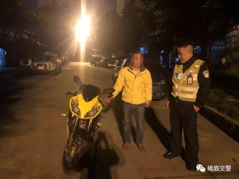 乐山车祸致三死，意外中的爱与陪伴日常