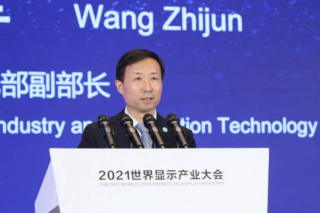 潘展乐，从预赛第三跃起，展现自信成就的力量奇迹