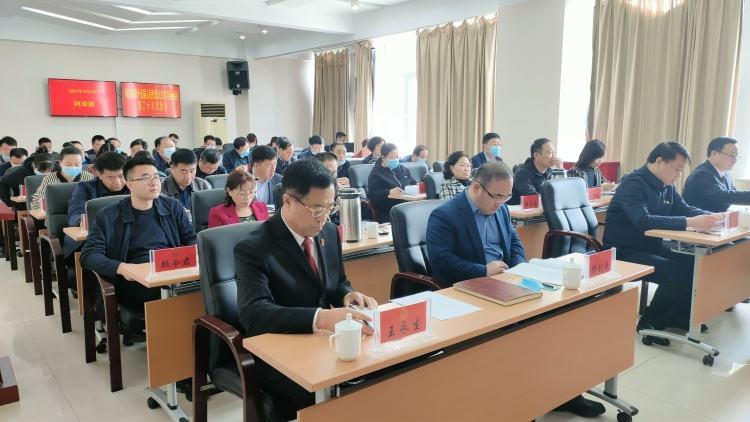 记者深入调查，医保基金流失黑洞揭秘