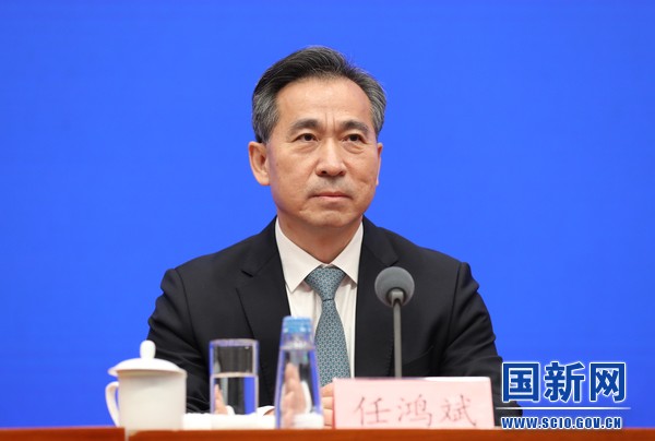 国新办发布会，财政部部长揭示变化的力量与学习的魅力