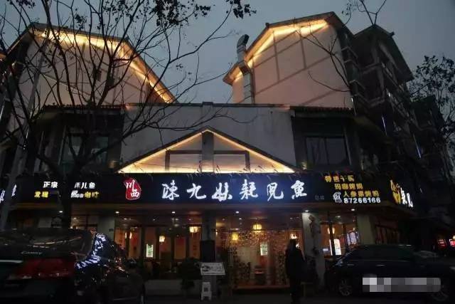 东风公司最新动态与小巷中的独特风味，一家特色小店探索之旅