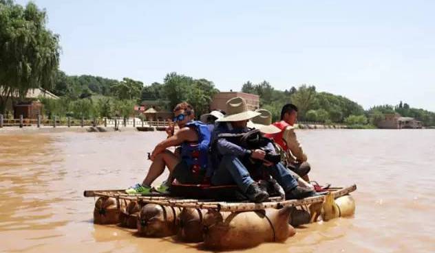 男子自制筏子从宁夏漂流回河南，漂流路上的温情之旅