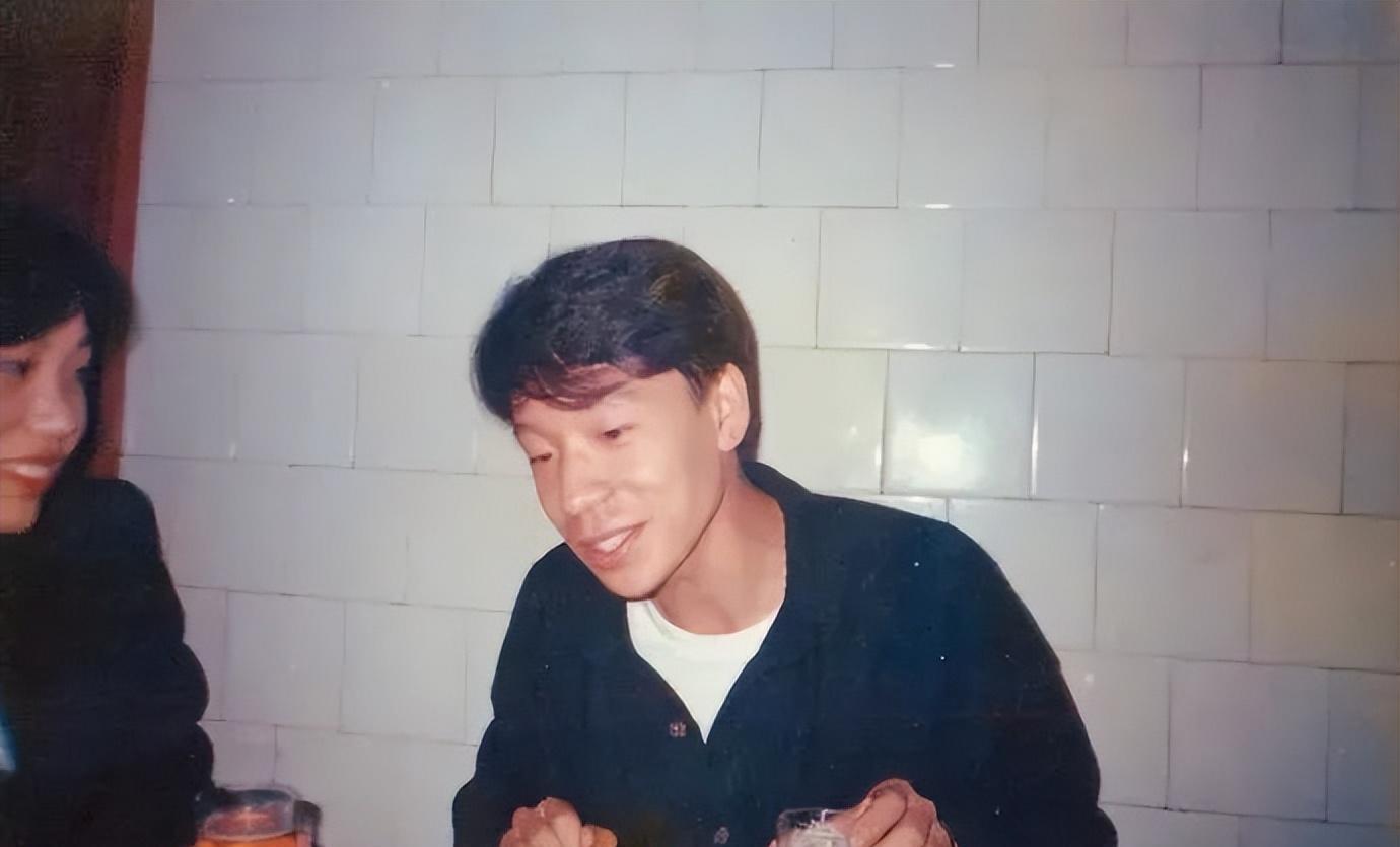 披荆斩棘4成团名单背后的神秘故事与小巷独特风味小店的探索