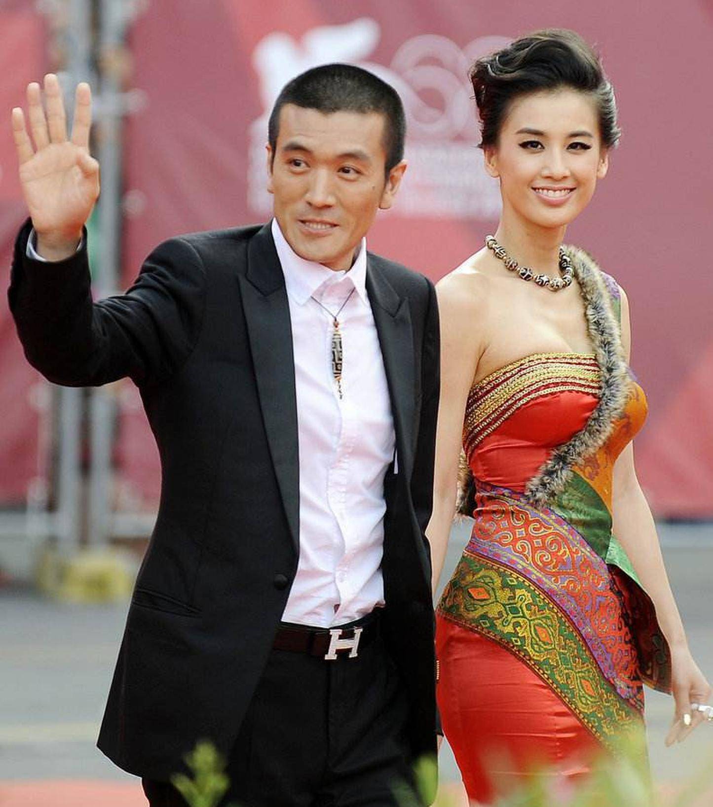 黄圣依和杨子持股公司揭秘，小巷深处的两家隐藏瑰宝