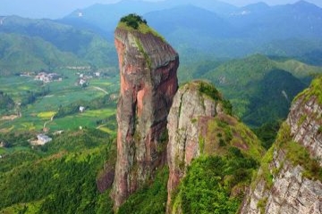 登革热最新动态，自然探索之旅，寻找内心平和的启示