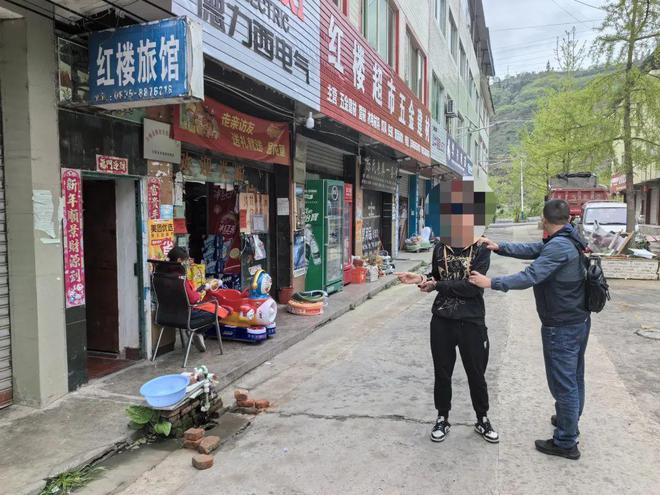 雅安城管新发现，小巷中的独特风情与隐藏版特色小店揭秘