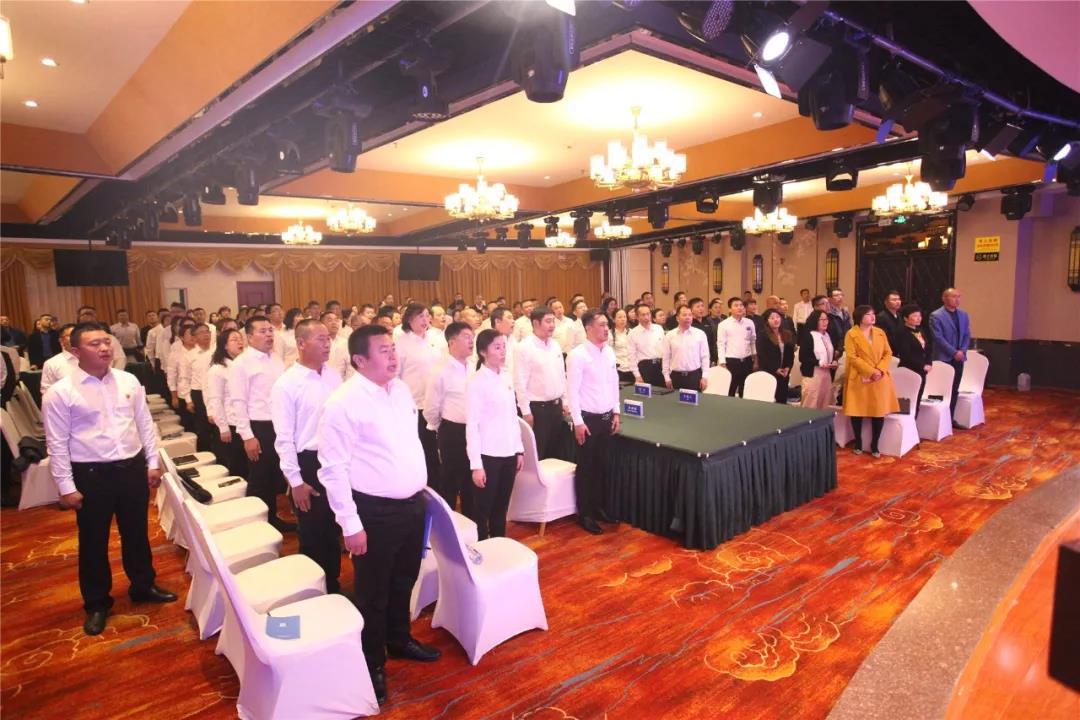 最新餐饮法，美食、友情与温馨日常的交融