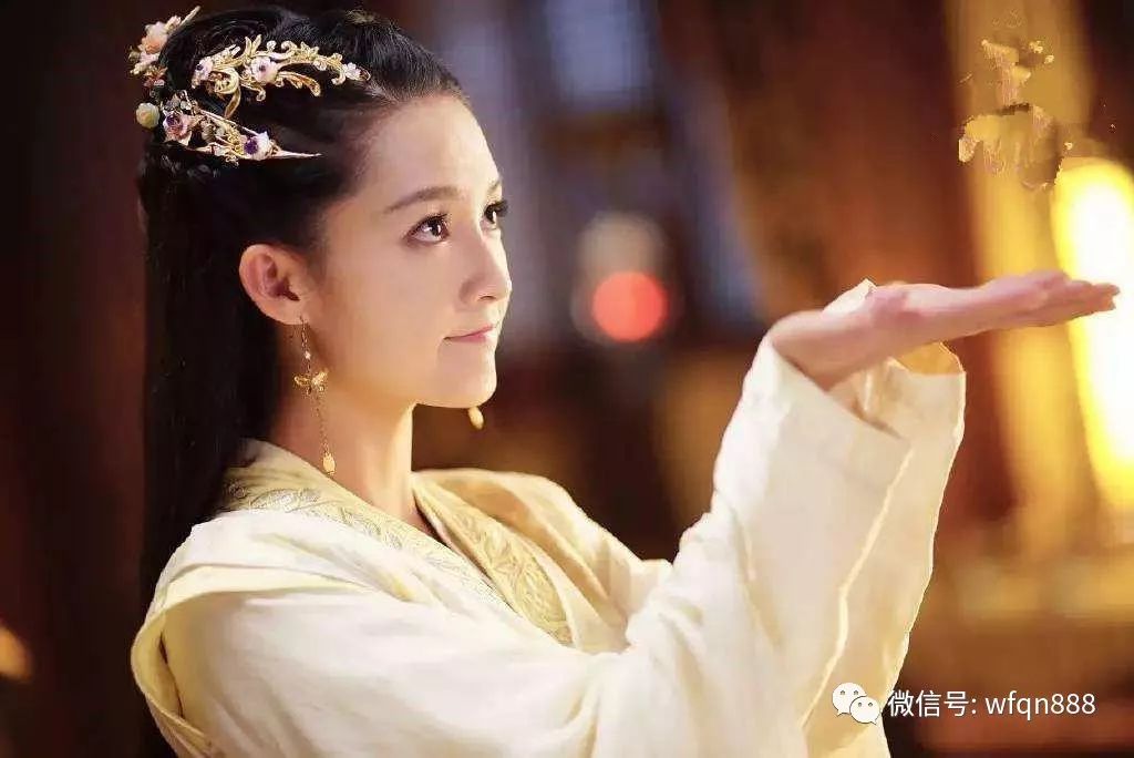 李沁最新影片深度探讨，影响与观众期待热议不断！