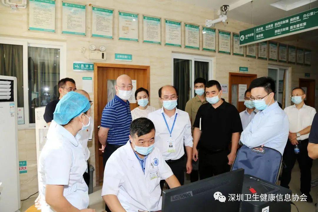 90后明星的科技利器，革新生活想象的明星力量！