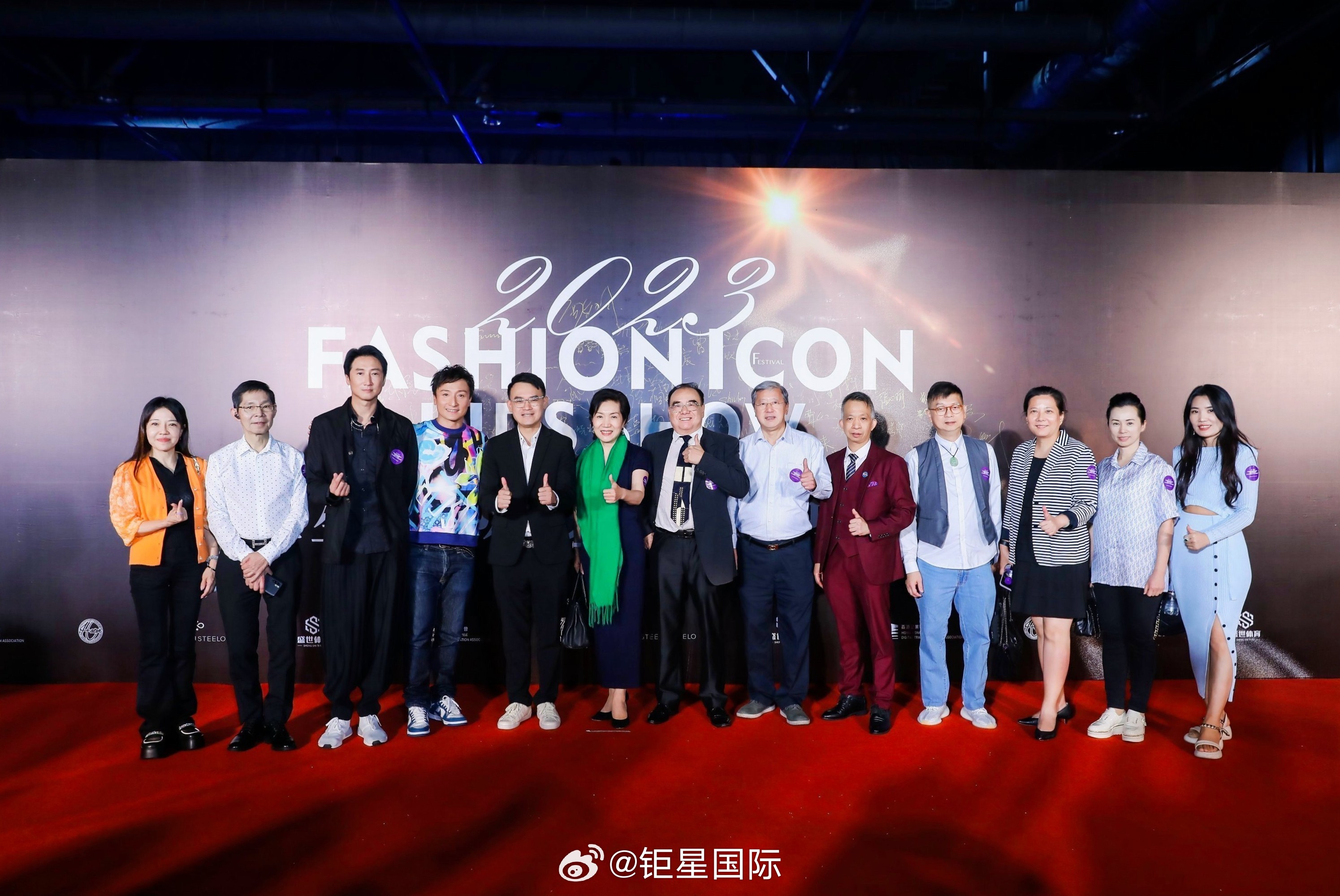 星尘中的崛起之旅，明星yin的学习、蜕变与自信成就之路