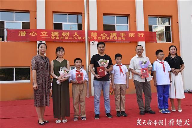 科技领跑新时代，最新警校资讯，智慧警校时代来临