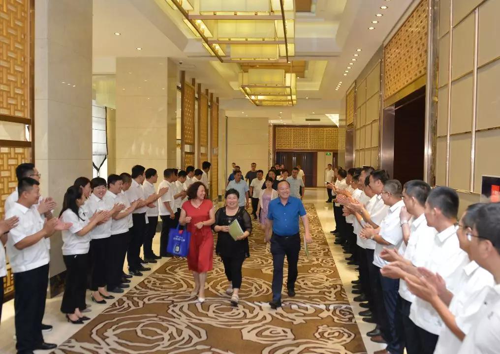 周四股票下跌原因解析，探索变化中的学习之旅与自我赋能之路