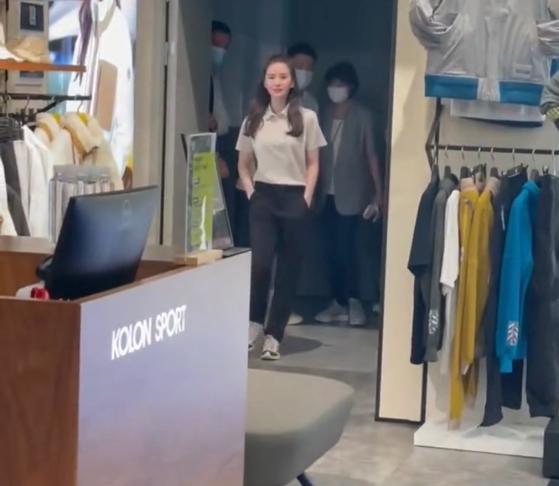 明星服装店，时尚潮流之选