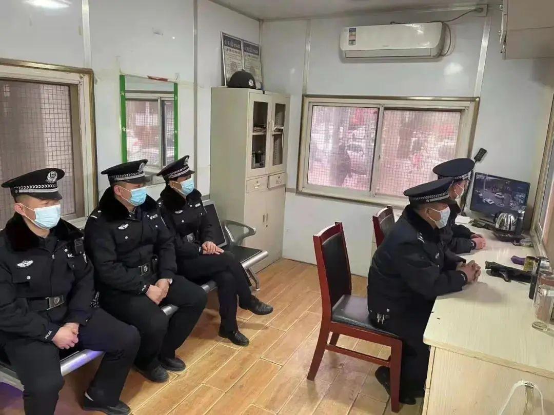 庆阳最新动态，城市温情下的友情与家的故事