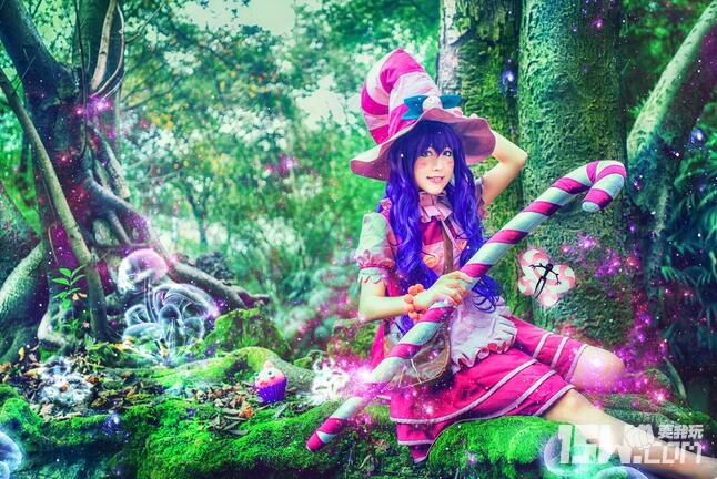 糖果女巫最新奇幻之旅，自然美景的魔法之旅