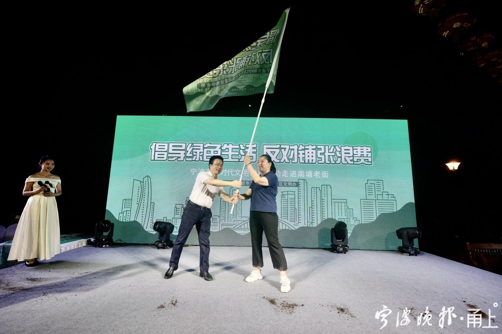 探索女人最新准则，小巷中的隐秘宝藏，重塑女性魅力