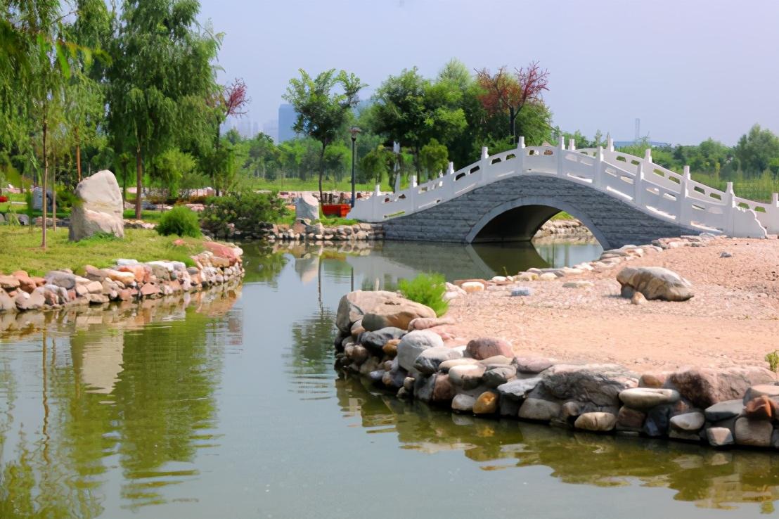 最新电视连续剧，自然美景之旅，探寻内心平和的旅程