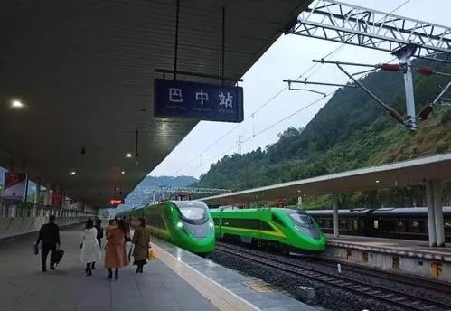 重庆火车停运最新消息及其背后的温馨故事