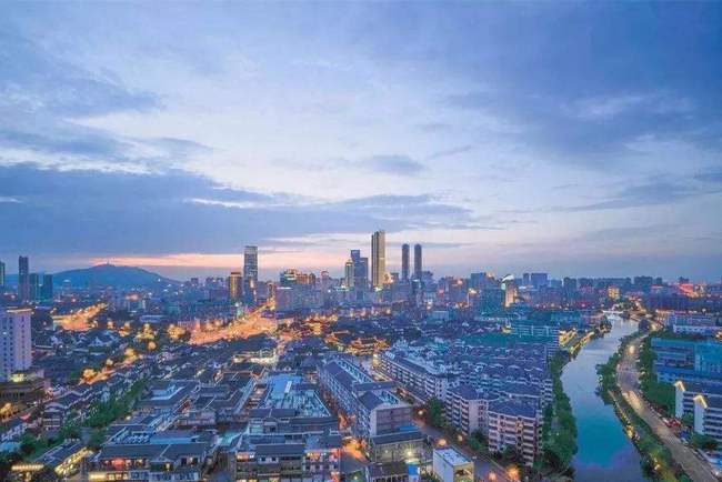 无锡房价最新动态，自然美景中的心灵平和探索之旅